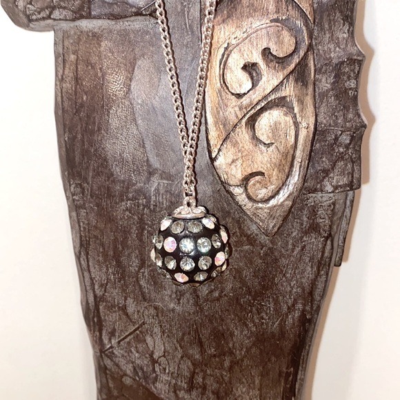 ✅70’s Discoball 🪩 necklace in silver tone metal with iridescent beads🕺🏻 - Picture 2 of 4